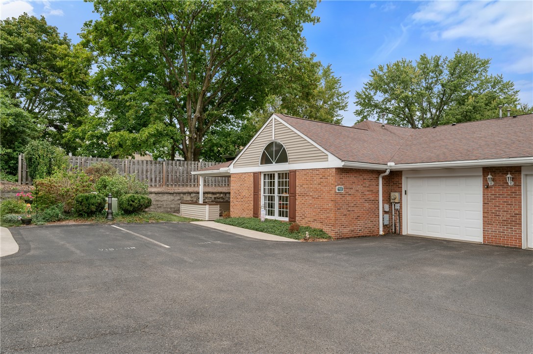 701 Dehaven Ct