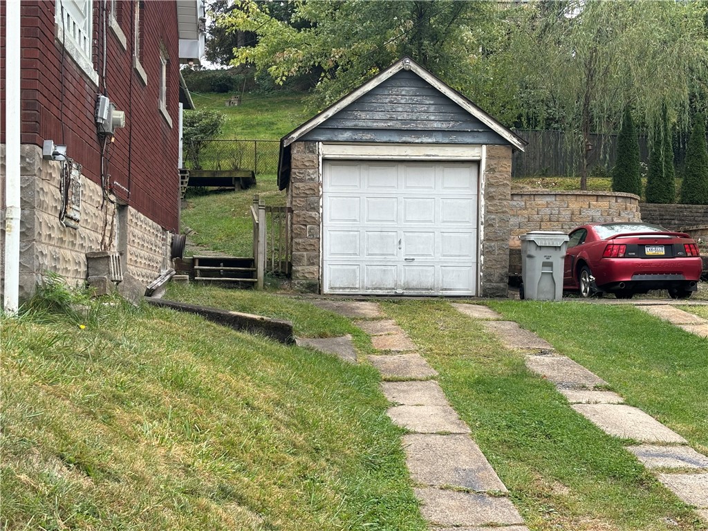 15 Beyrleye Ave