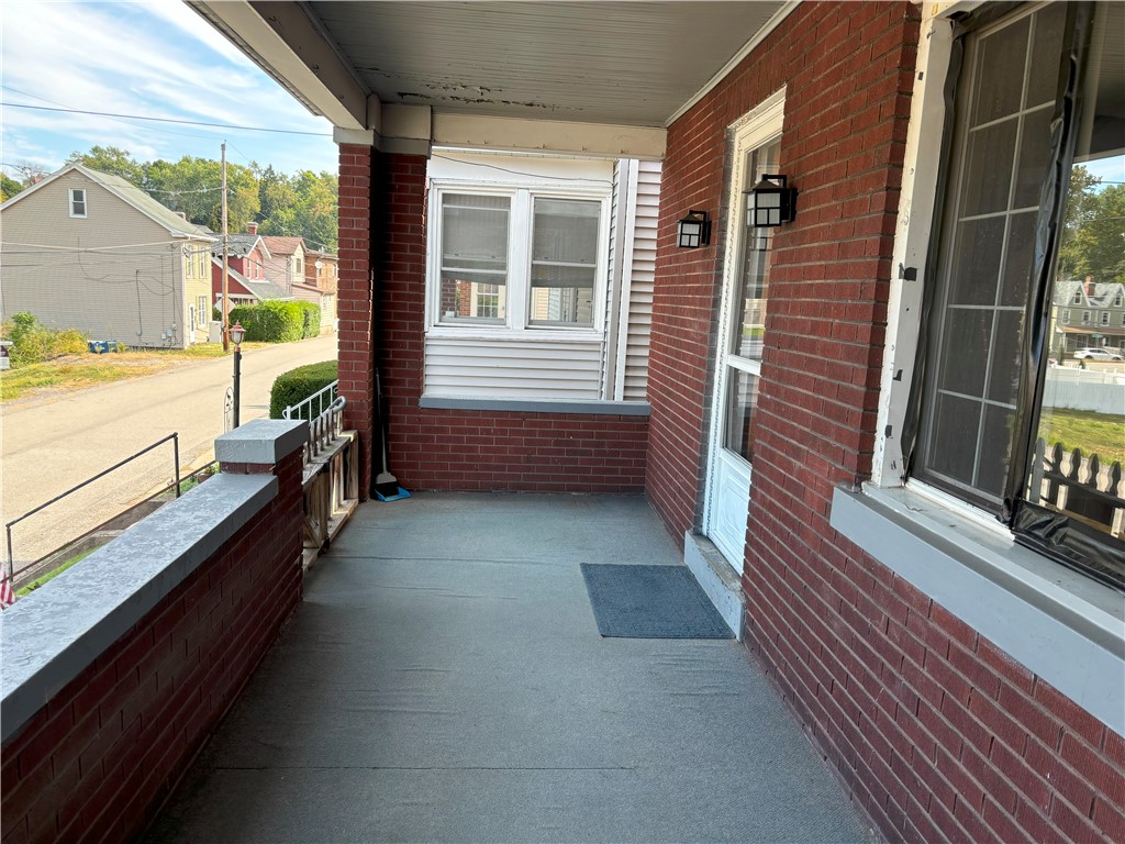 15 Beyrleye Ave