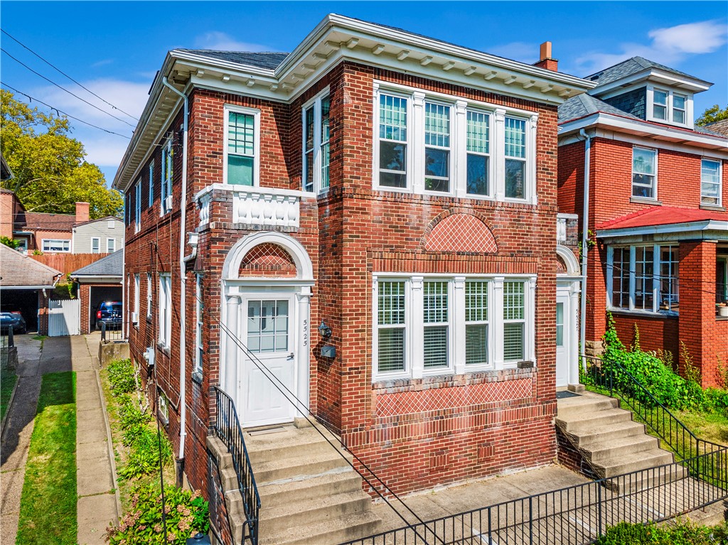 5525-5527 Bryant Street