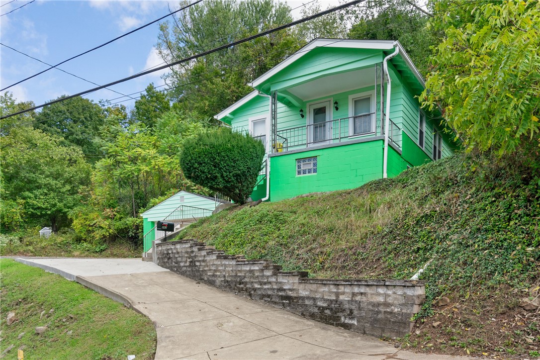 282 Plummer Ave