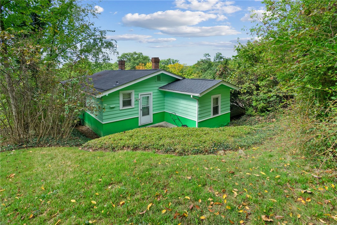 282 Plummer Ave