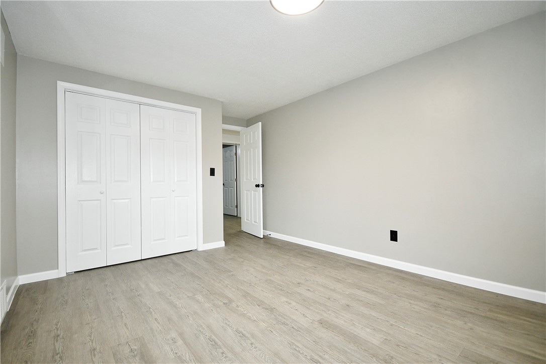 2822 Dwight Ave