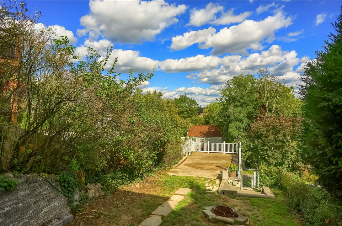96 Ridgewood Ave