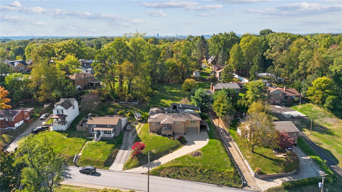 933 Braddock Rd