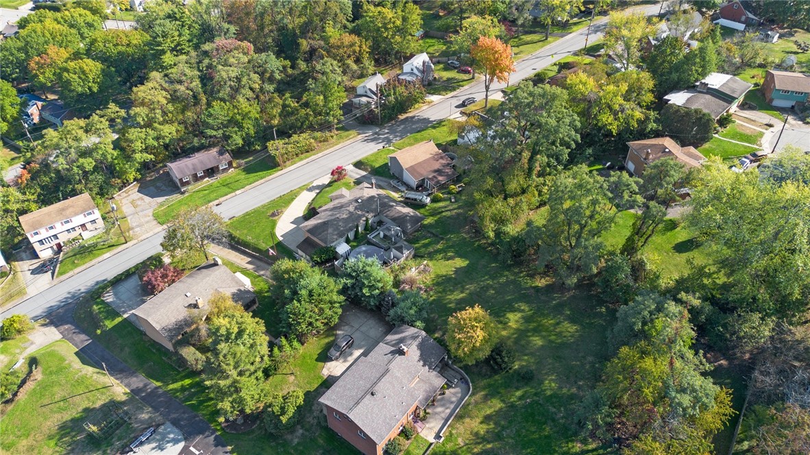 933 Braddock Rd