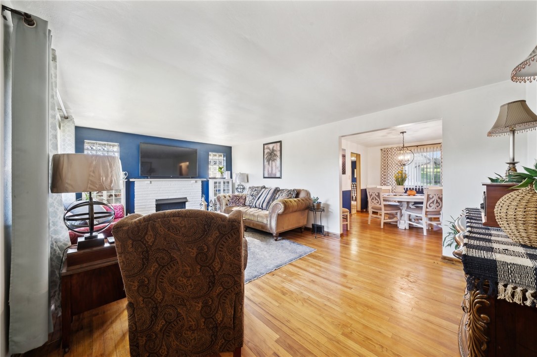 933 Braddock Rd