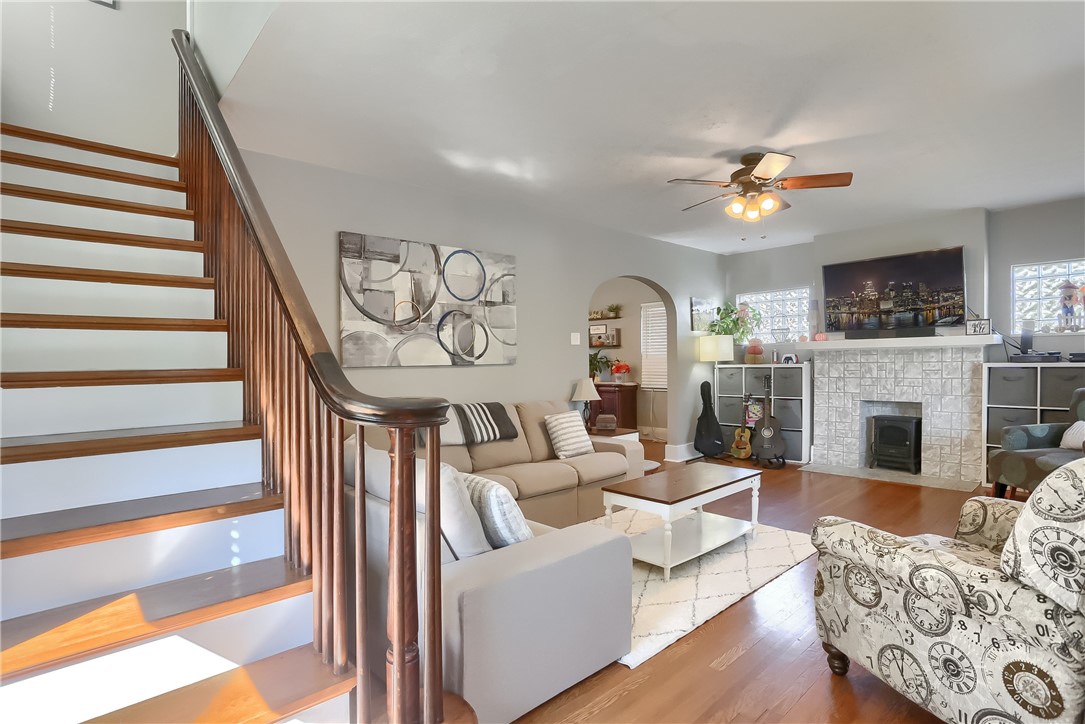 1319 Grandview Ave