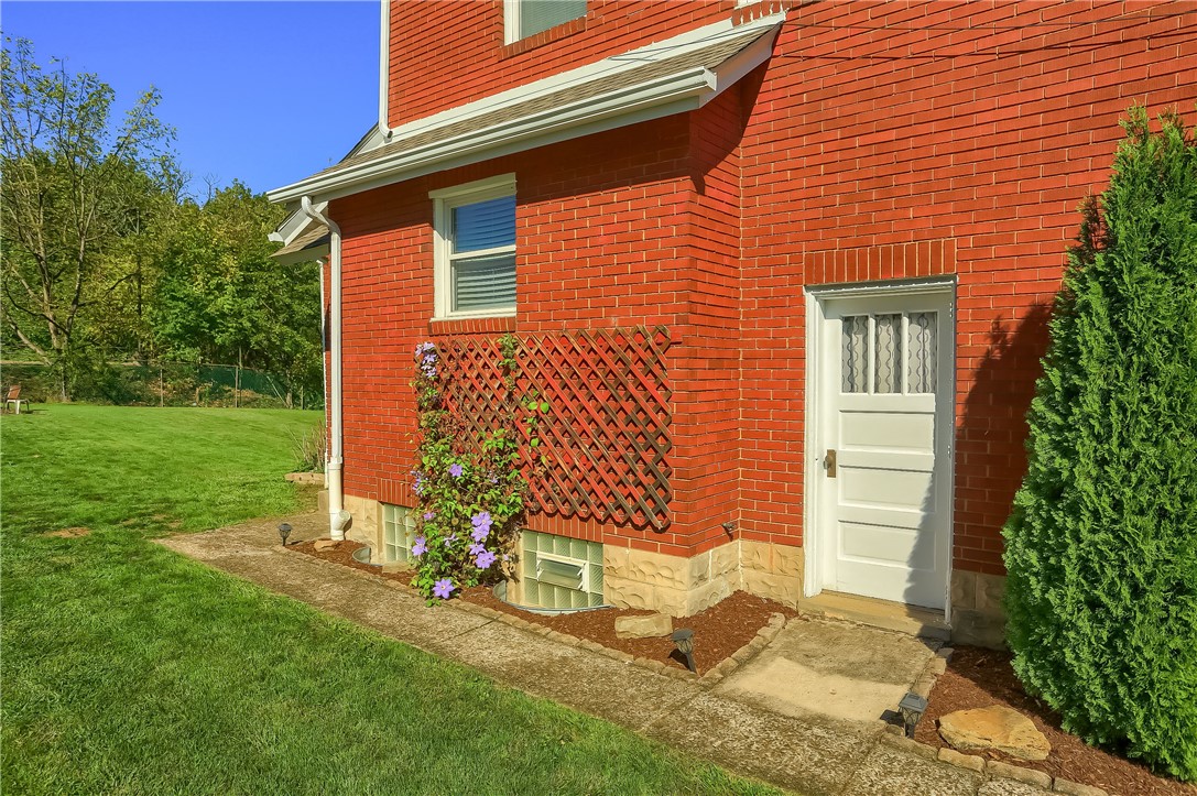 1319 Grandview Ave