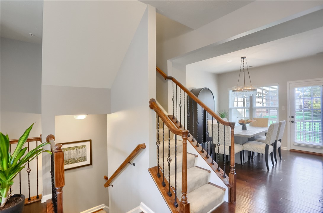 1204 Pointe View Dr