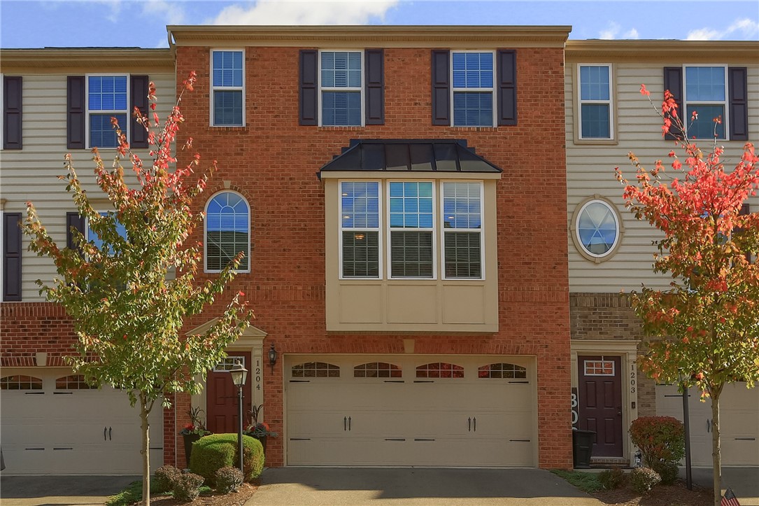 1204 Pointe View Dr