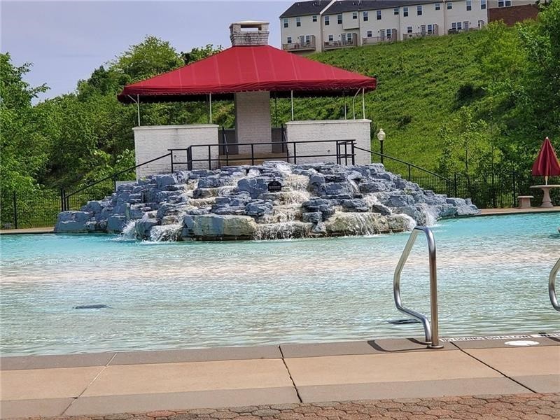 1204 Pointe View Dr