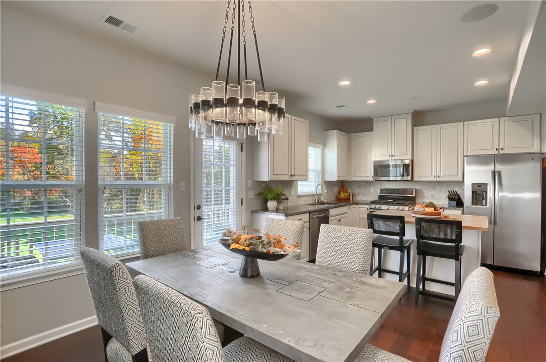 1204 Pointe View Dr