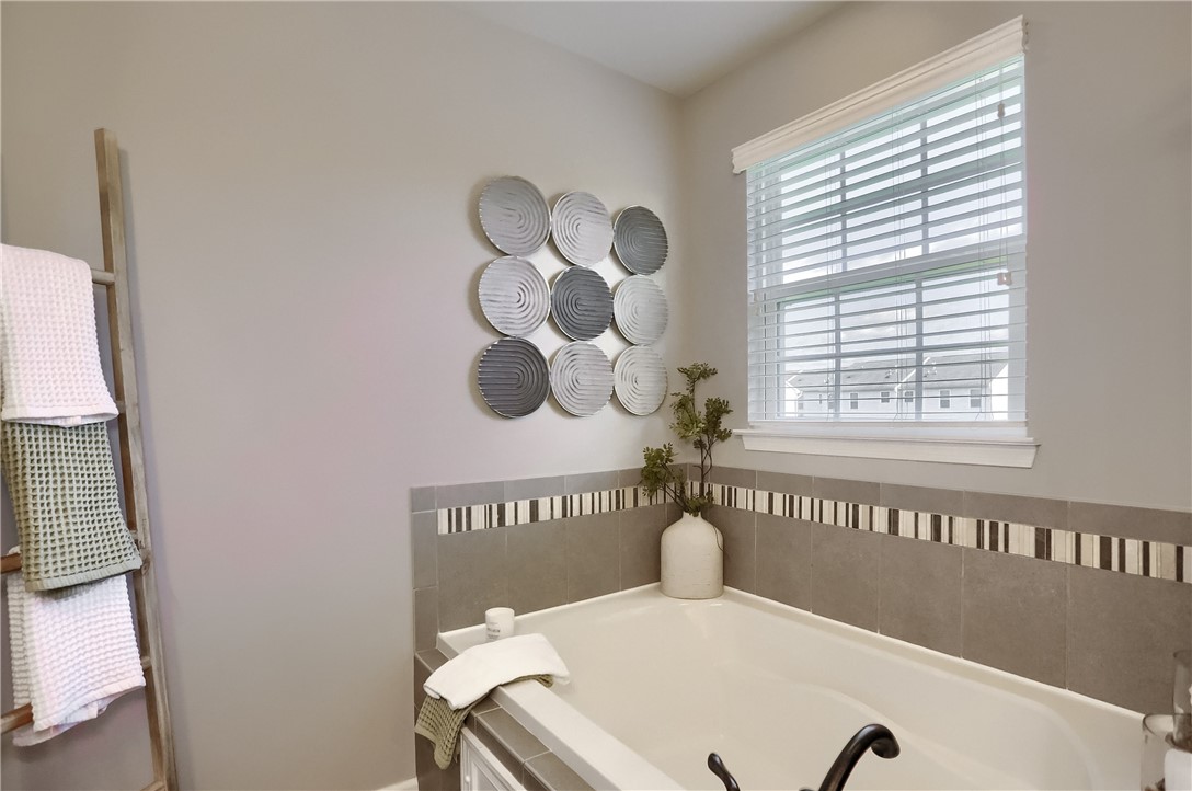 1204 Pointe View Dr