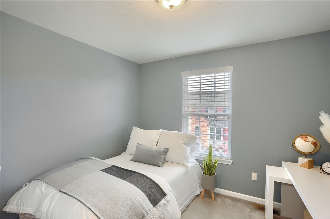1204 Pointe View Dr