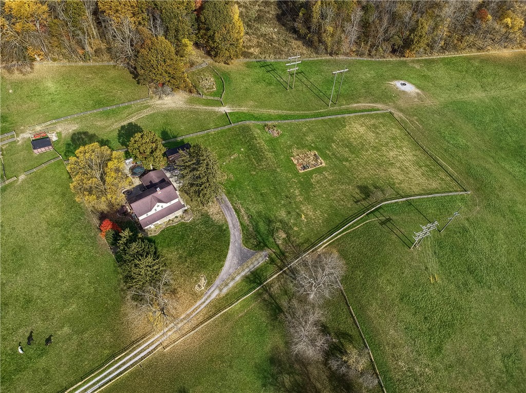 321 Robinwood Farm Ln