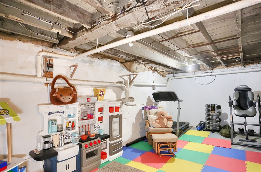 321 Robinwood Farm Ln