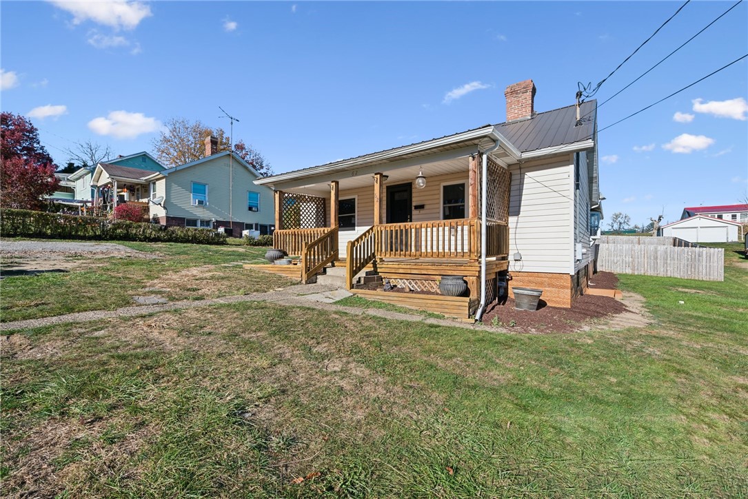 62 Hickory St