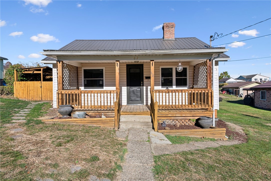 62 Hickory St