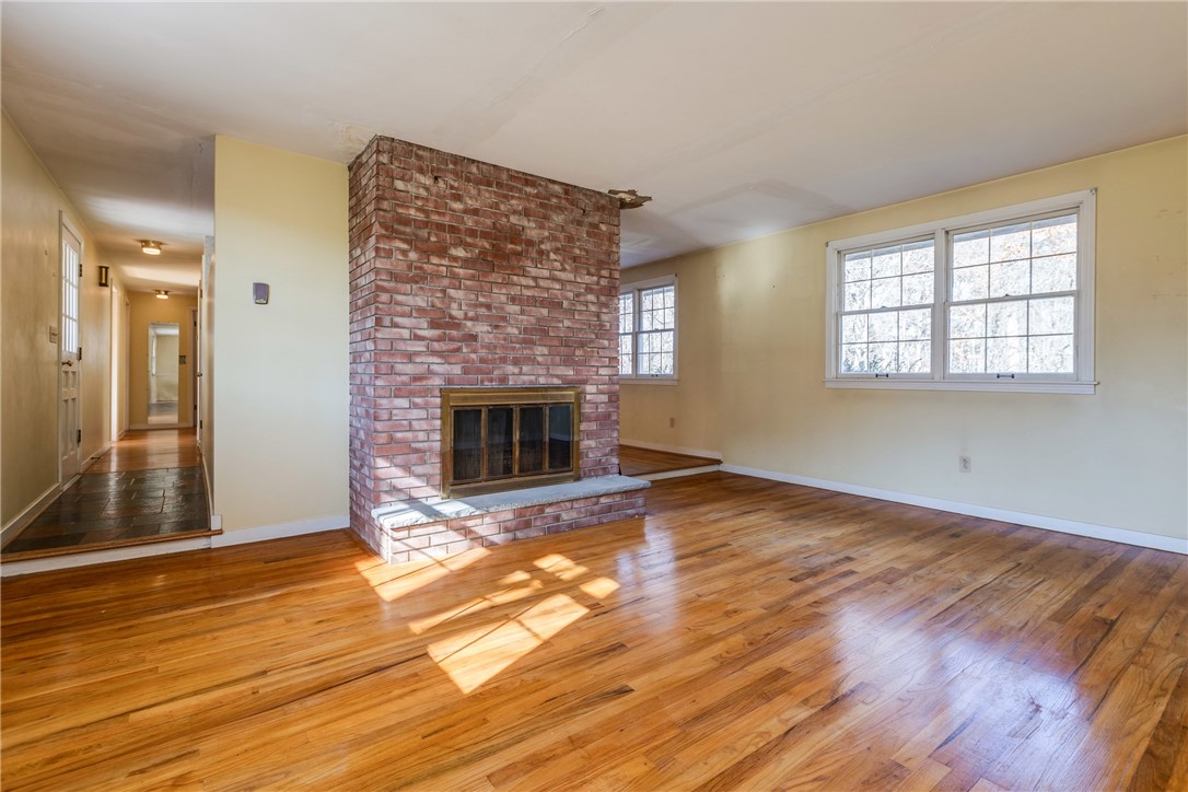 138 Lowery Dr