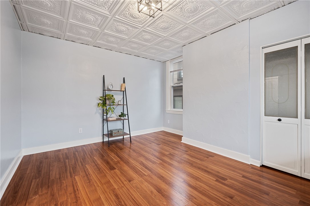 638 Park Ave
