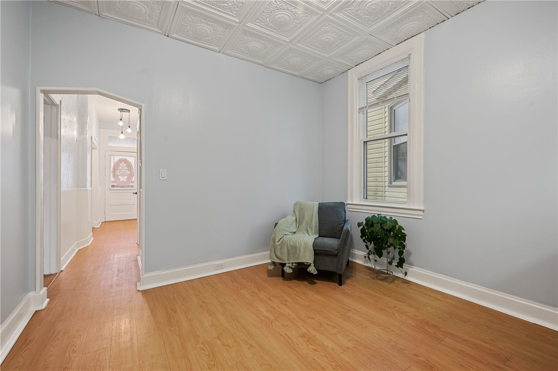 638 Park Ave