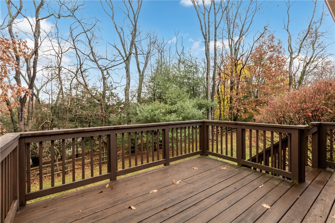 629 Ravencrest Rd