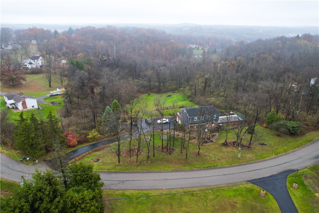 2386 Wharrey Dr