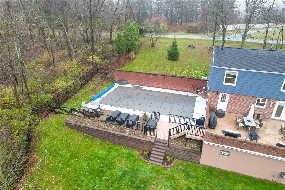 2386 Wharrey Dr