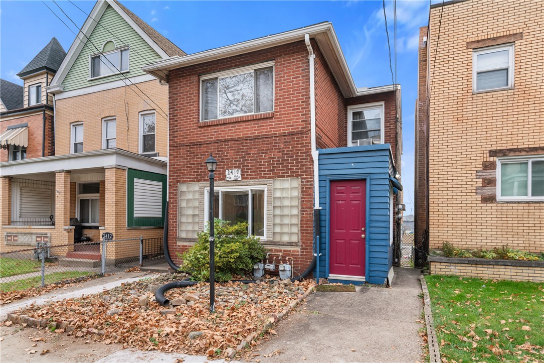 2410 Woodstock Ave