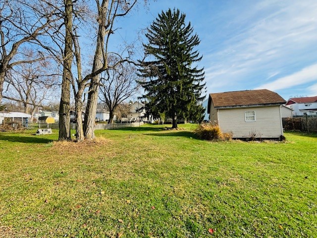 630 John St