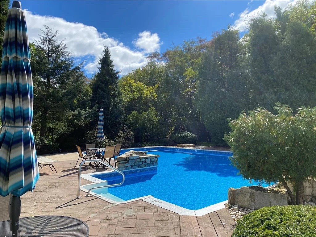 317 Spring Run Dr