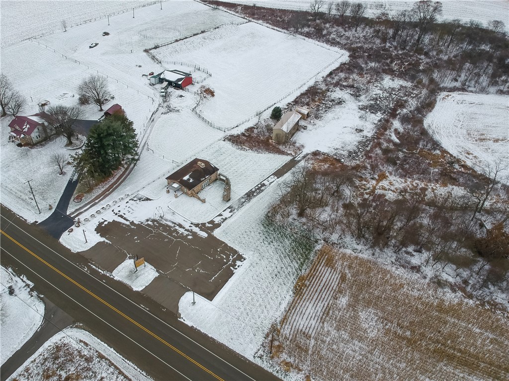 1640 Perry Hwy
