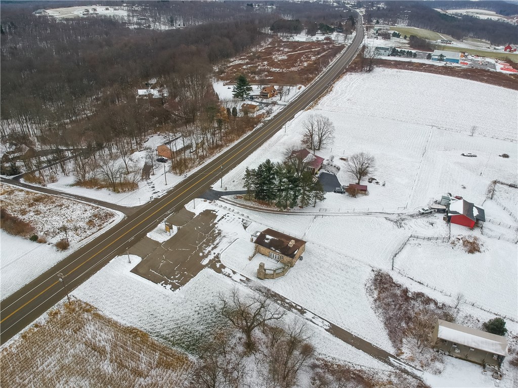 1640 Perry Hwy