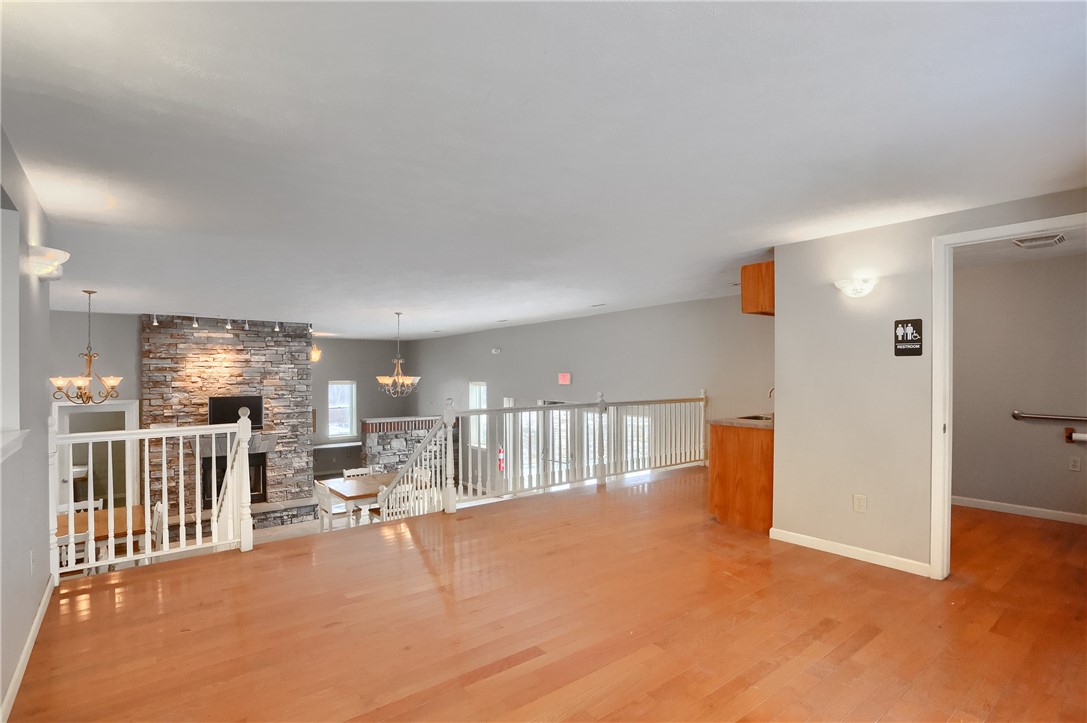 1640 Perry Hwy