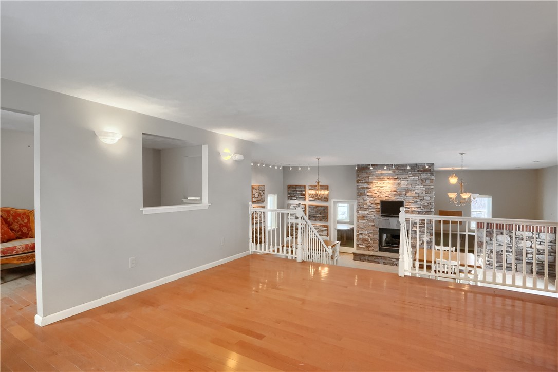 1640 Perry Hwy