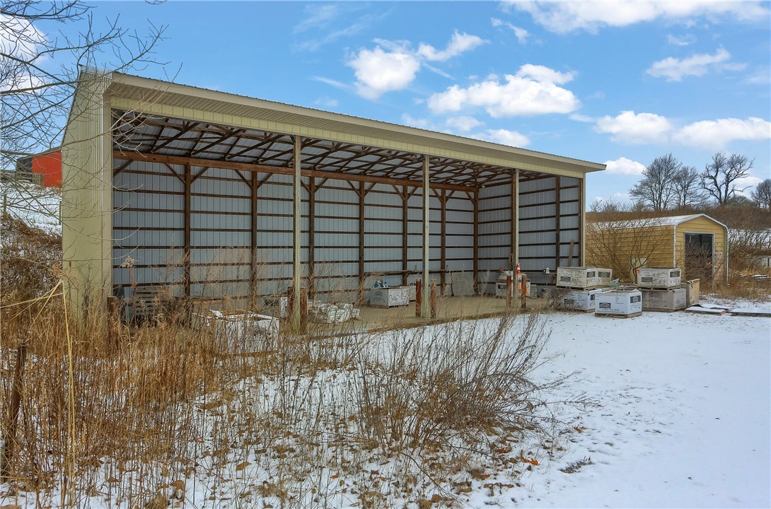 1640 Perry Hwy