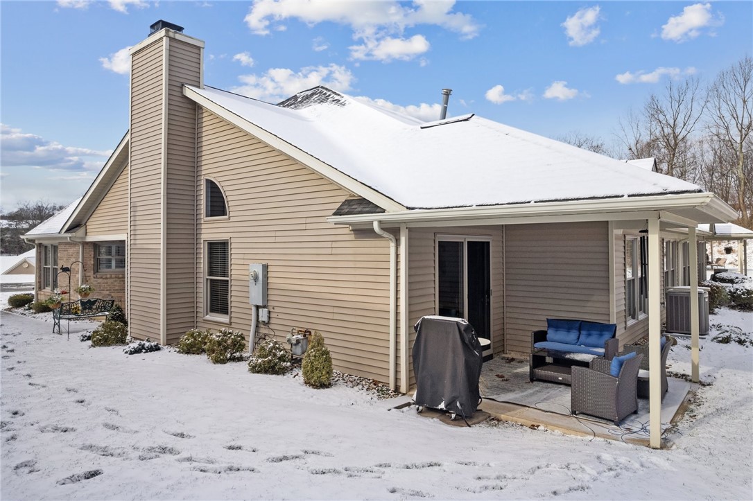 1203 Hunt Club