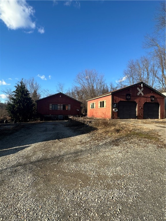 107 Brook Hollow Rd