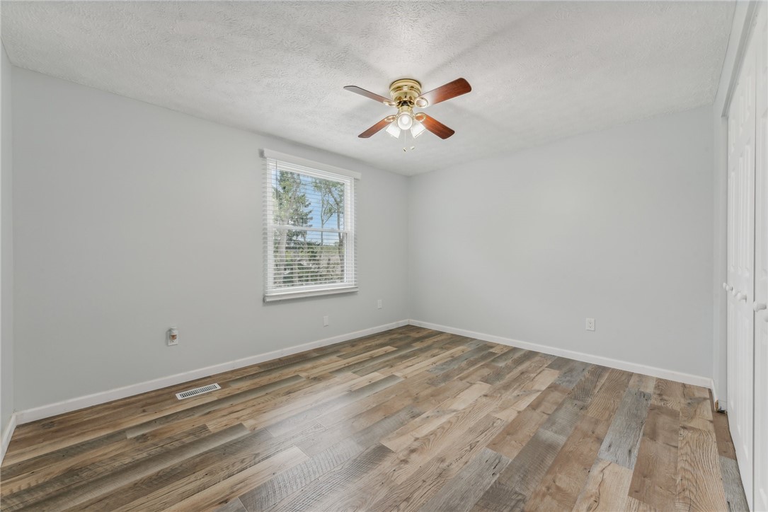 16 Holyoke Dr 1