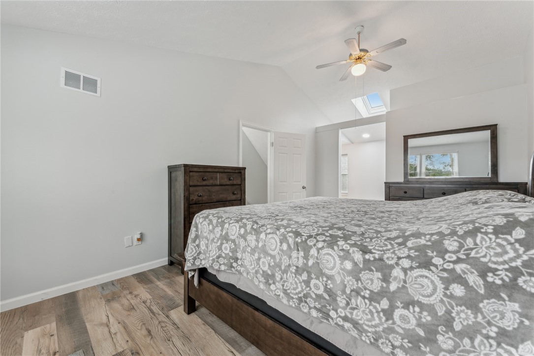 16 Holyoke Dr 1