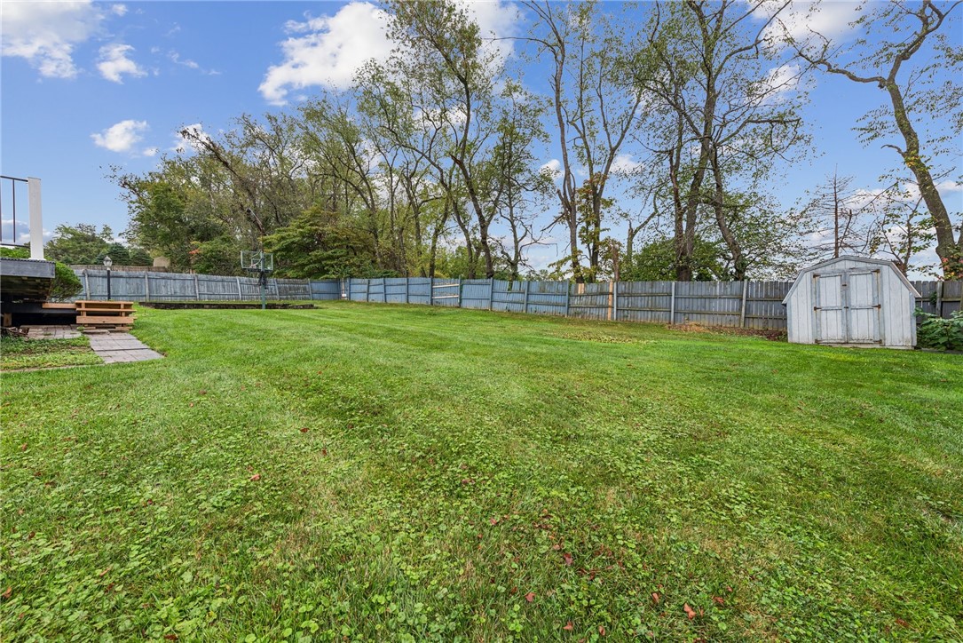 16 Holyoke Dr 1