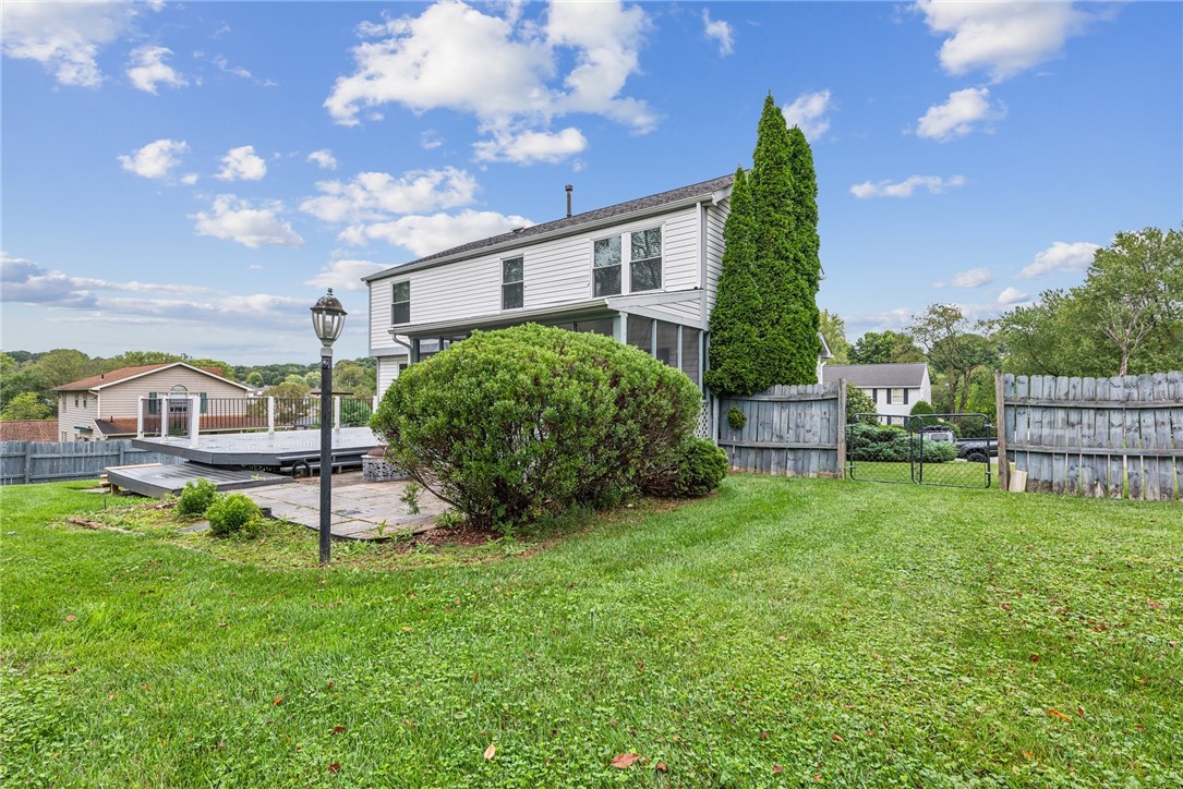 16 Holyoke Dr 1
