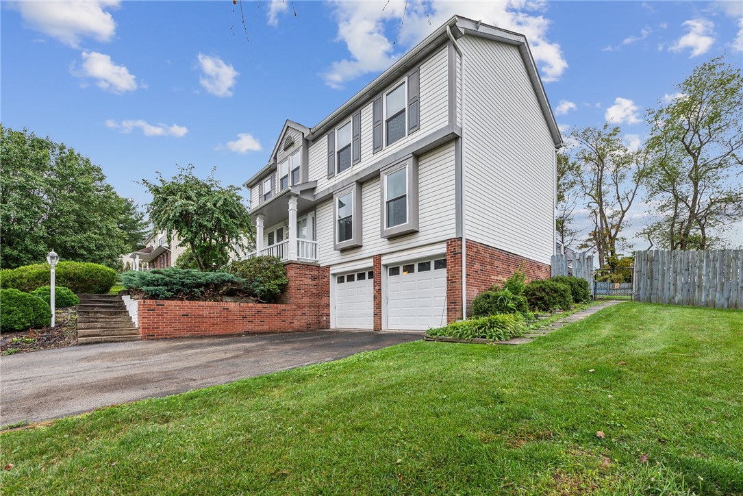 16 Holyoke Dr 1
