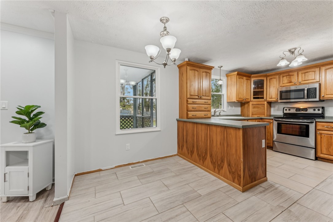 16 Holyoke Dr 1