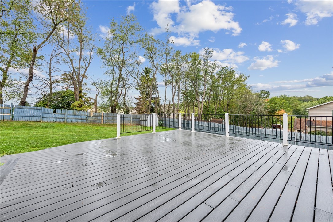 16 Holyoke Dr 1