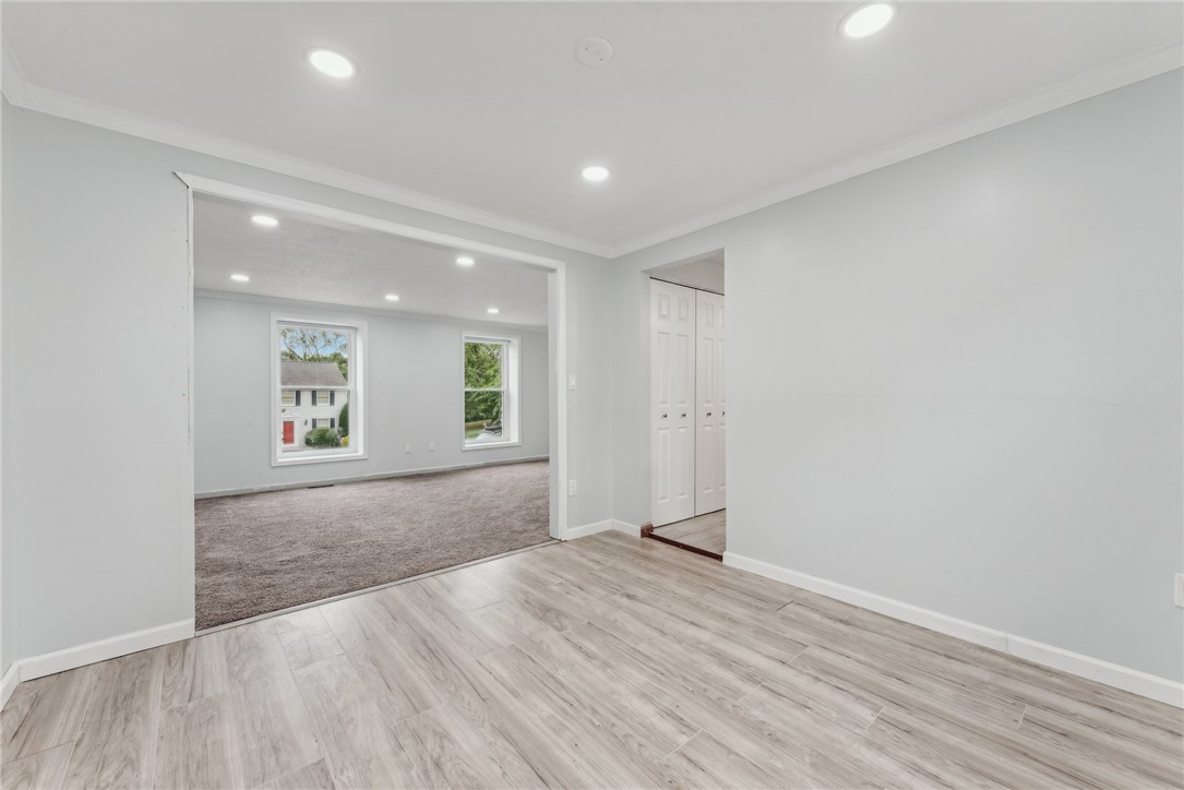 16 Holyoke Dr 1