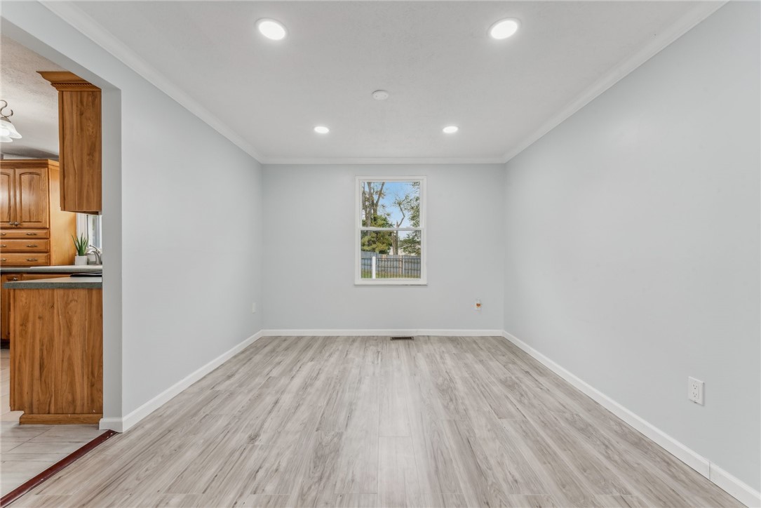 16 Holyoke Dr 1