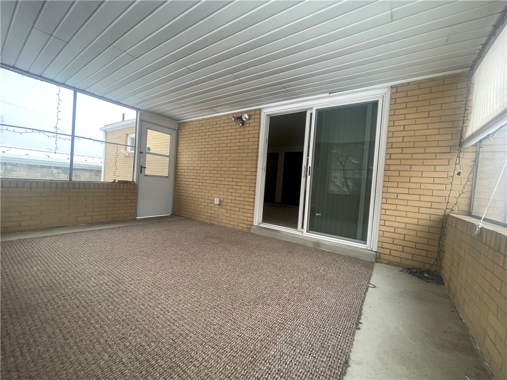 17 Logan St