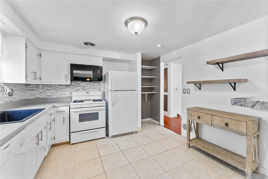1605 Mount Royal Blvd